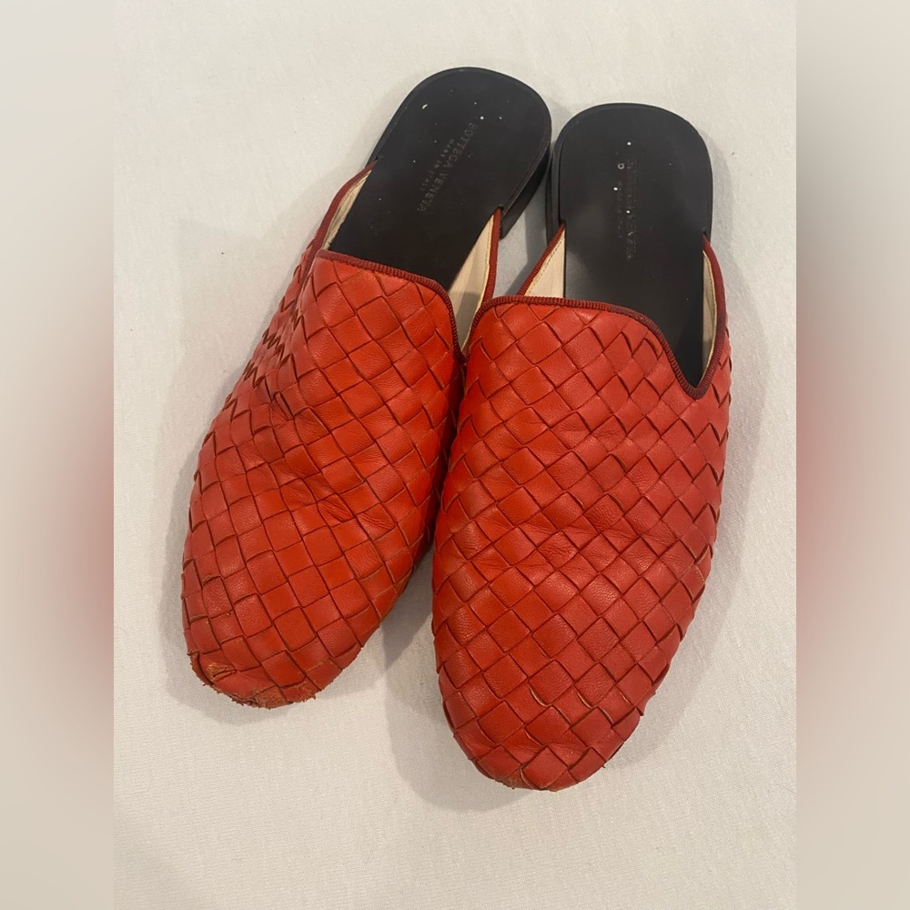 Women’s Coral Red Bottega Veneta Mules Size 7.5 (38)